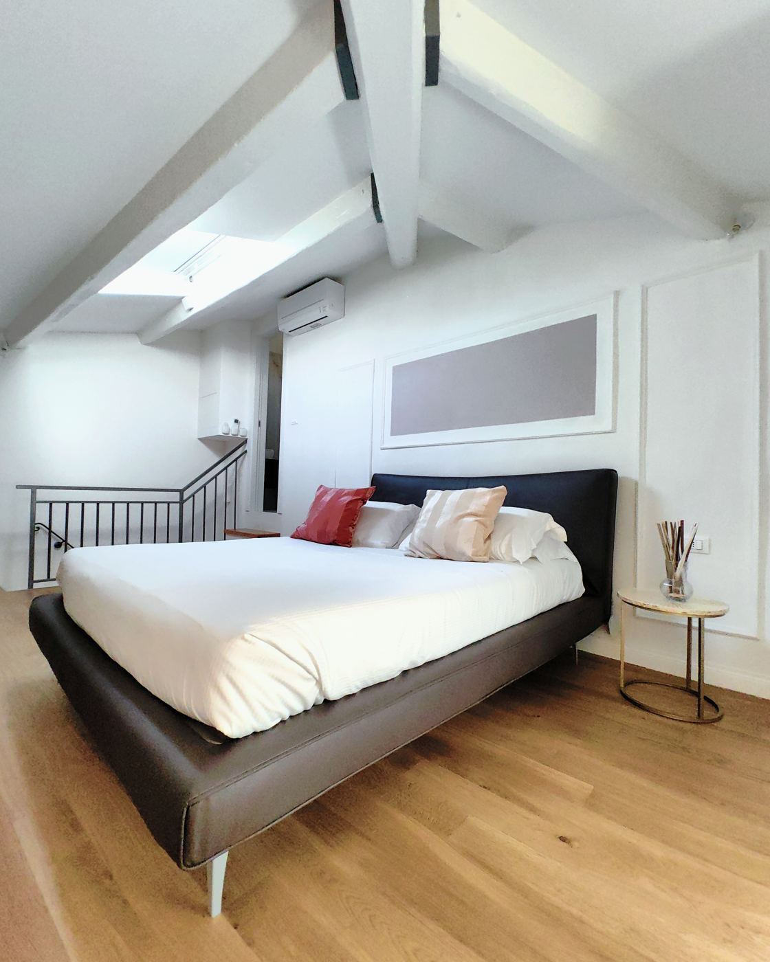 El dormitorio de matrimonio en el nivel superior